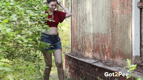 Got 2 Pee XXX Porn Pics